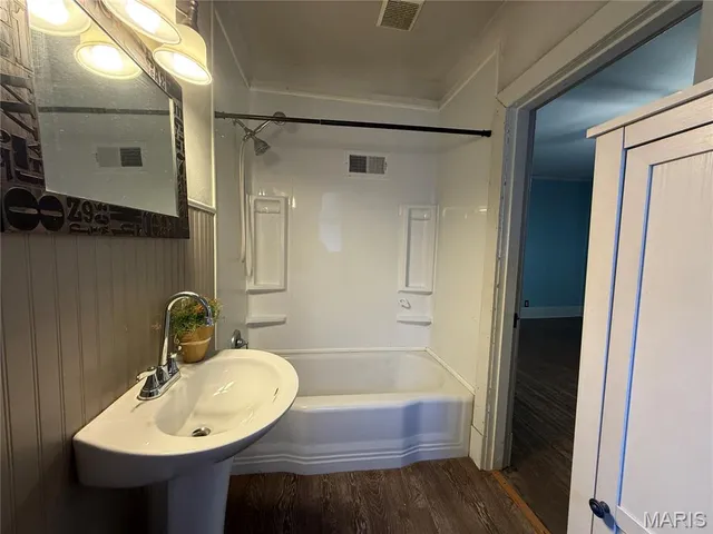 $129,900 | 3317 Jackson Street, Alton, IL 62002