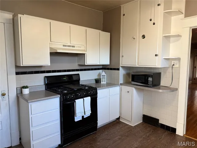 $129,900 | 3317 Jackson Street, Alton, IL 62002