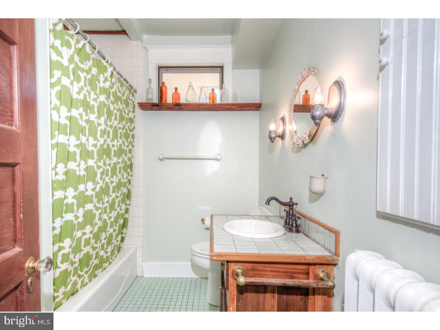 141 South Rolling Road Springfield, PA 19064 - Photo 17 of 24 Bathroom