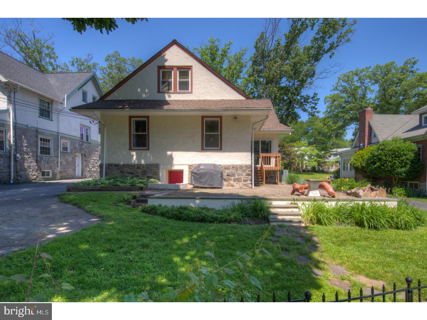 141 South Rolling Road Springfield, PA 19064 - Photo 23 of 24 Exterior Back