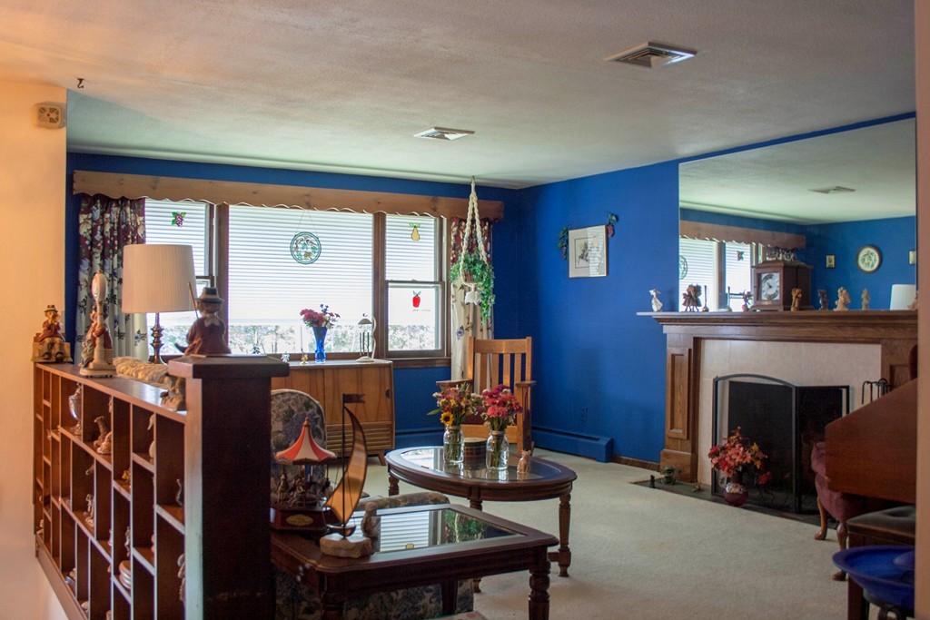 724 Bay Road Amherst, MA 01002 - Photo 7 of 30