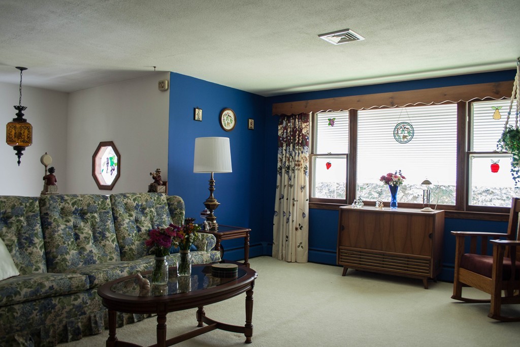 724 Bay Road Amherst, MA 01002 - Photo 9 of 30