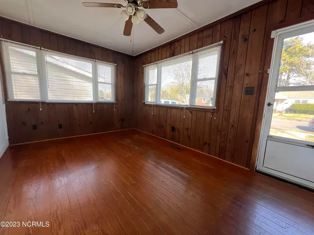 $1,300 | 1011 Maple Street, Elizabeth City, NC 27909