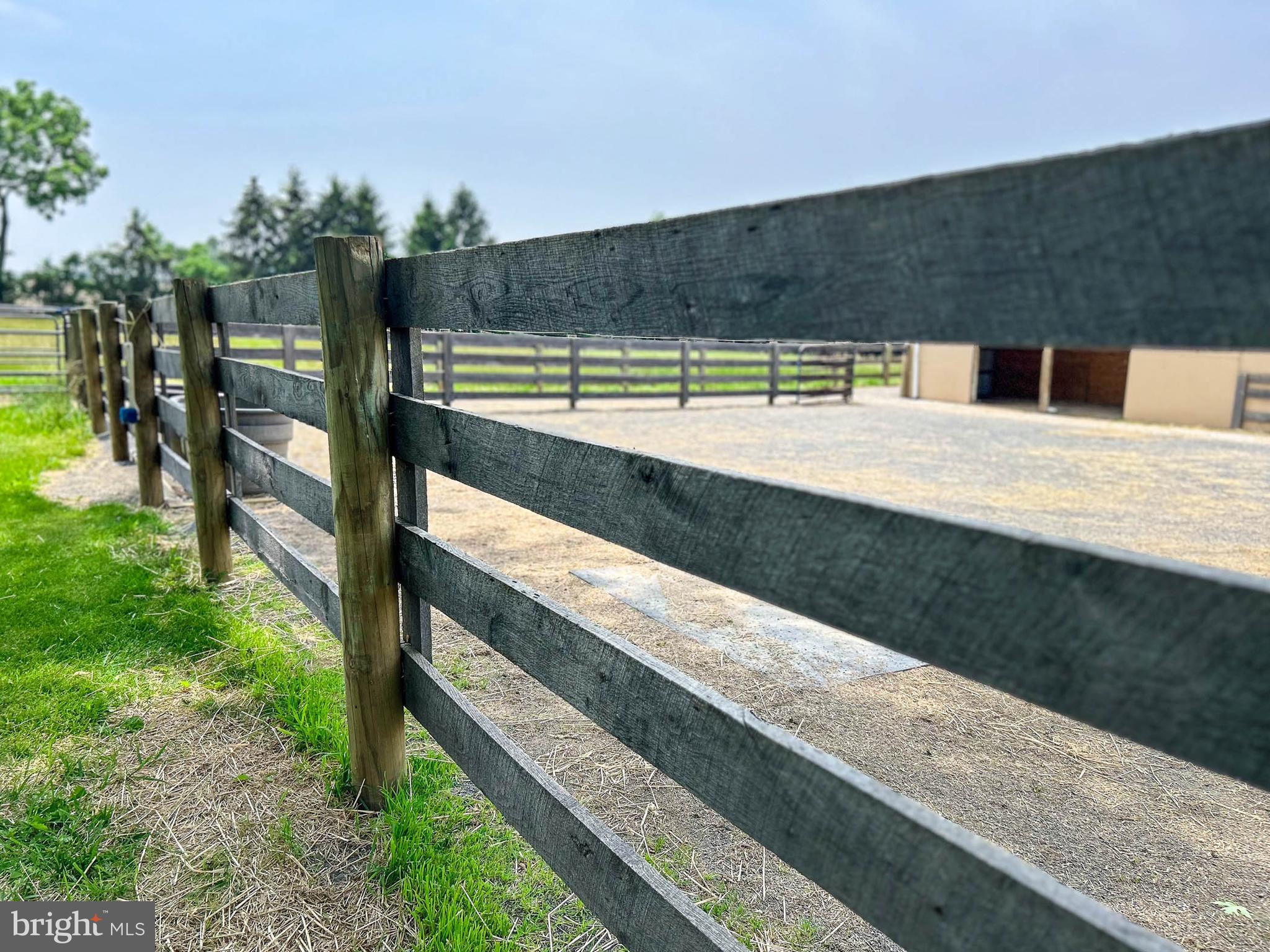 1392 Wakefield Valley Road New Windsor, MD 21776 - Photo 37 of 144 All fencing is ready to use