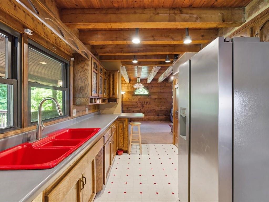 1826 Toms Run Road Holbrook, PA 15341 - Photo 17 of 50 Kitchen