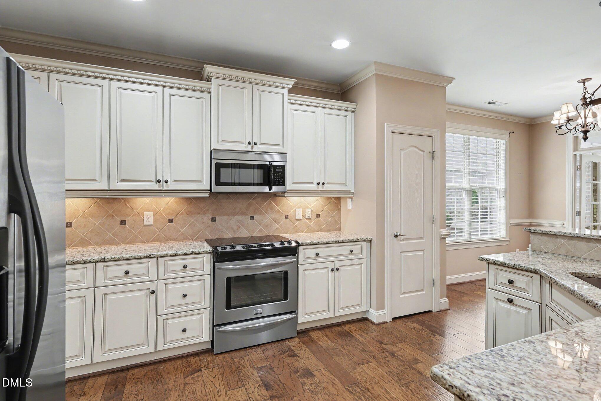 520 Easy Wind Lane Garner, NC 27529 - Photo 7 of 36 Kitchen