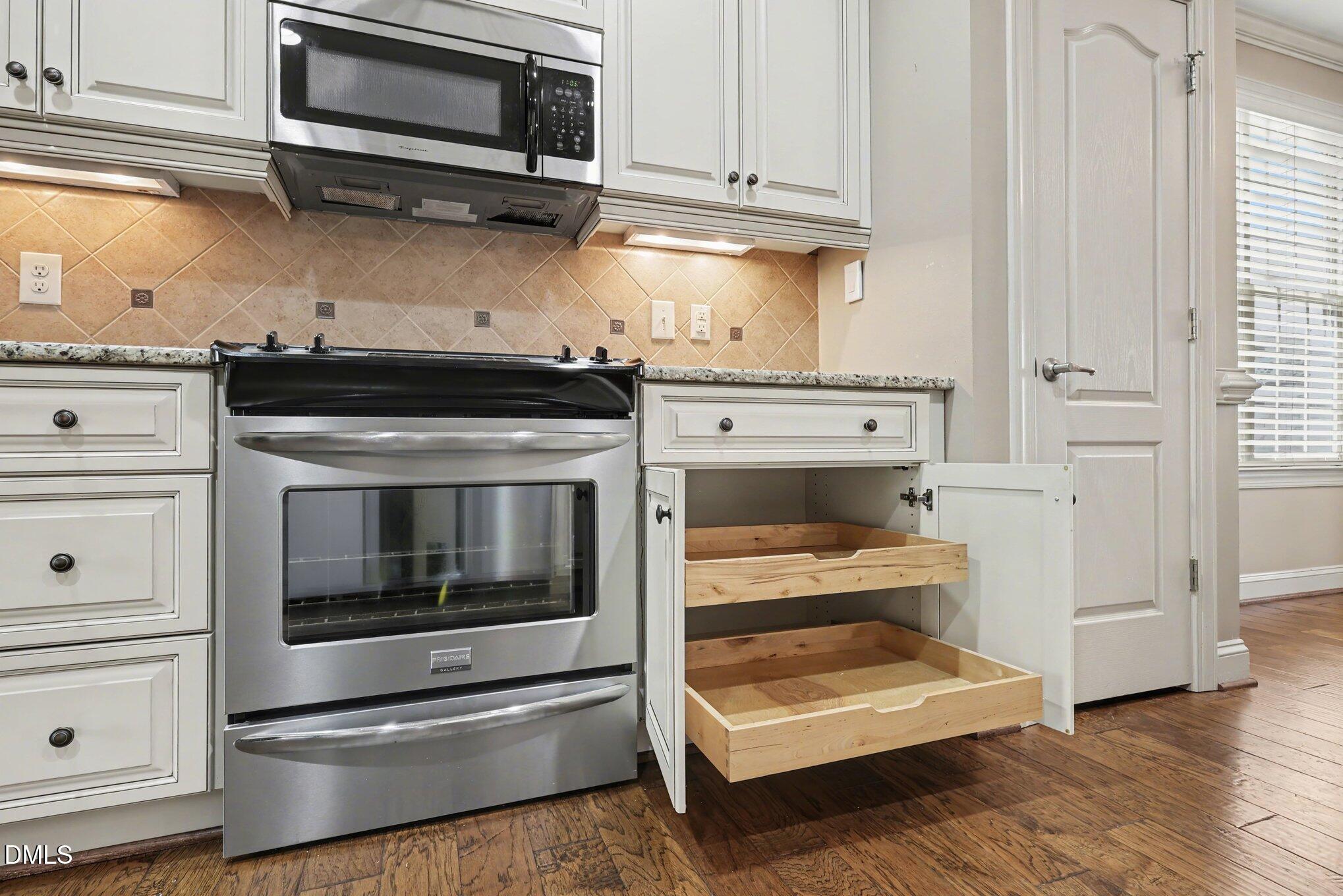 520 Easy Wind Lane Garner, NC 27529 - Photo 9 of 36 Kitchen