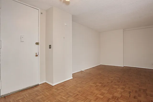 $2,700 | 300 Winston Drive, Unit 2906, Cliffside Park, NJ 07010