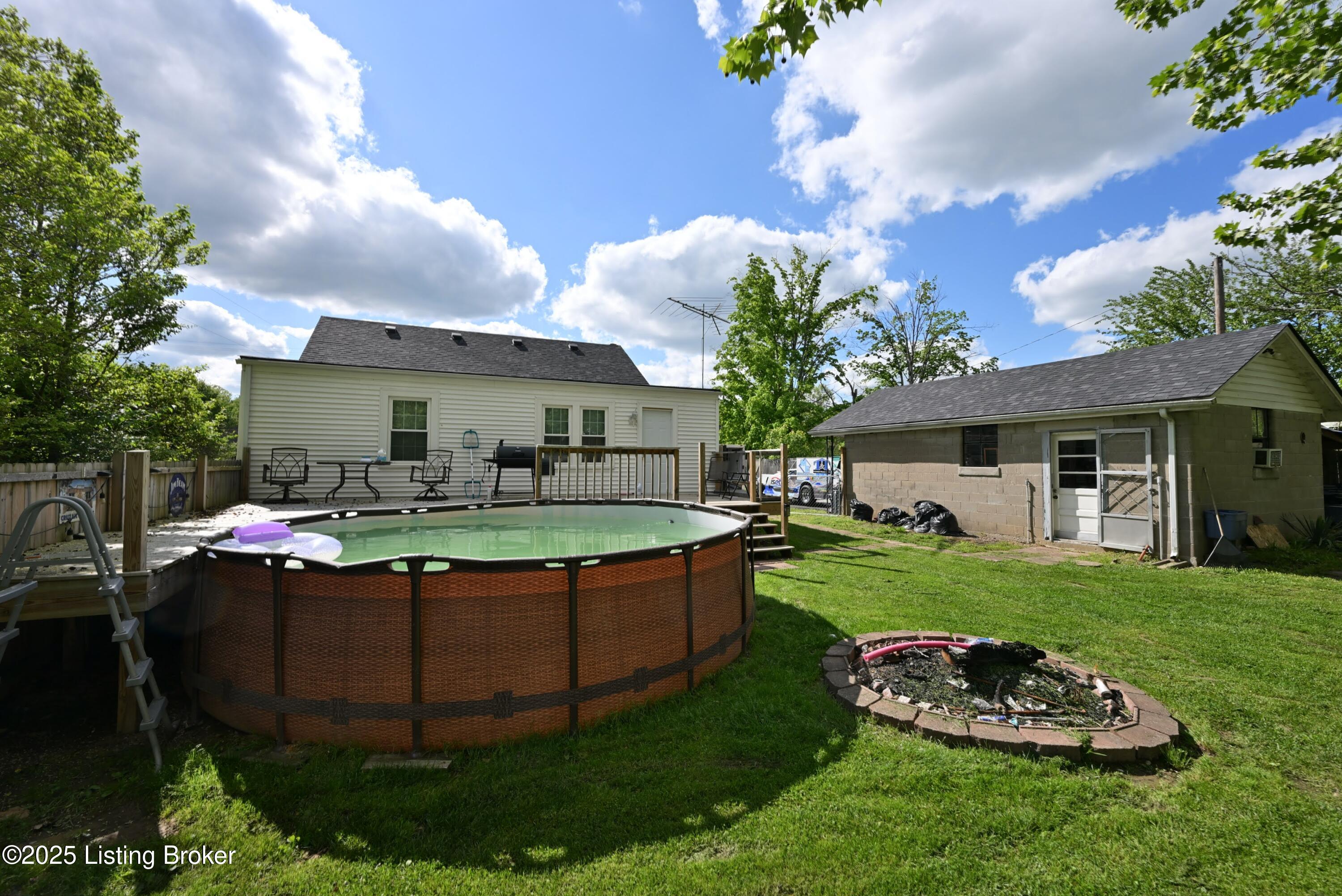 11296 Preston Highway Lebanon Junction, KY 40150 - Photo 18 of 20 DSC_8812