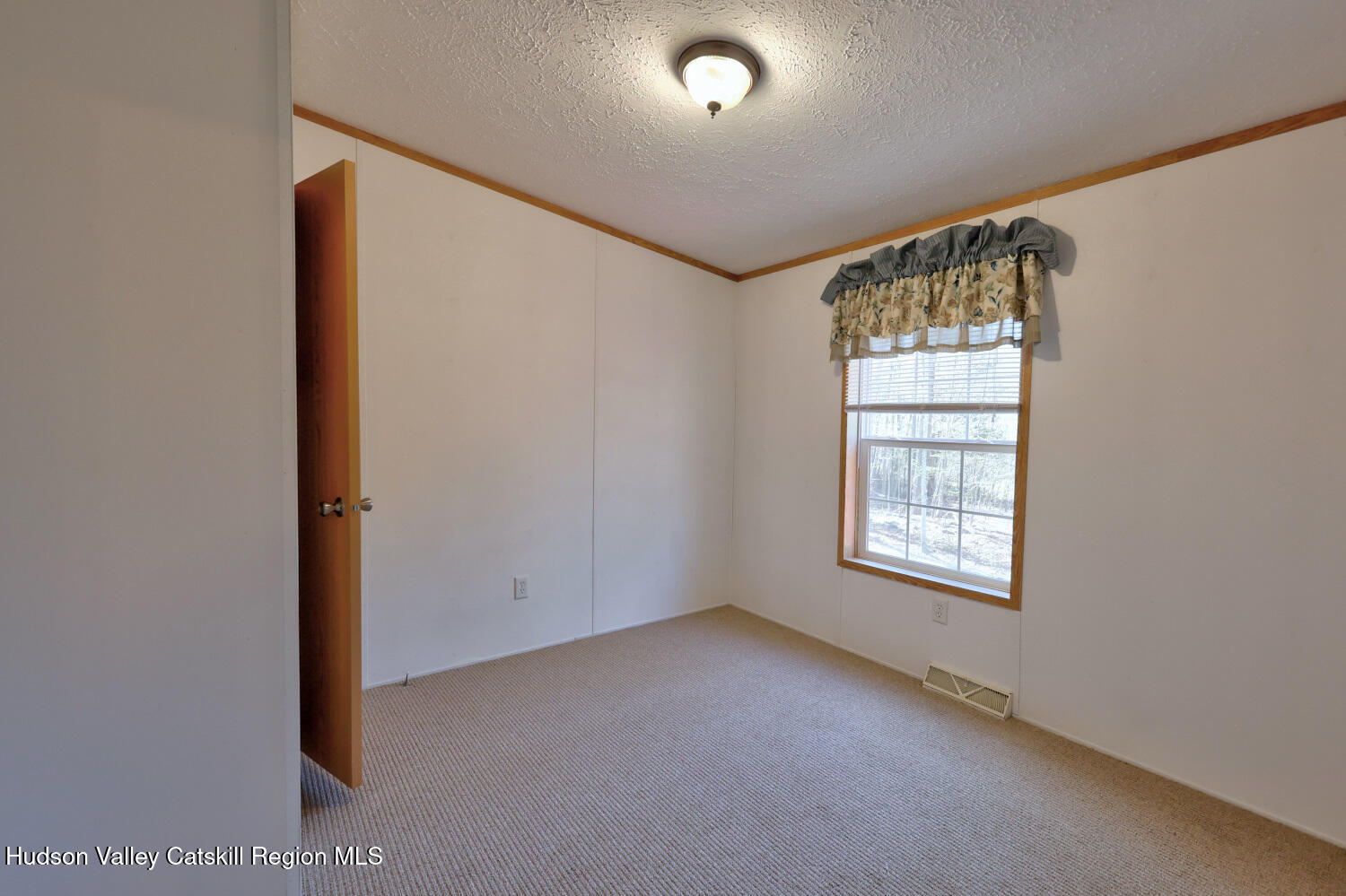 201 Edison Timmerman Road Cairo, NY 12413 - Photo 28 of 49 an empty room with windows
