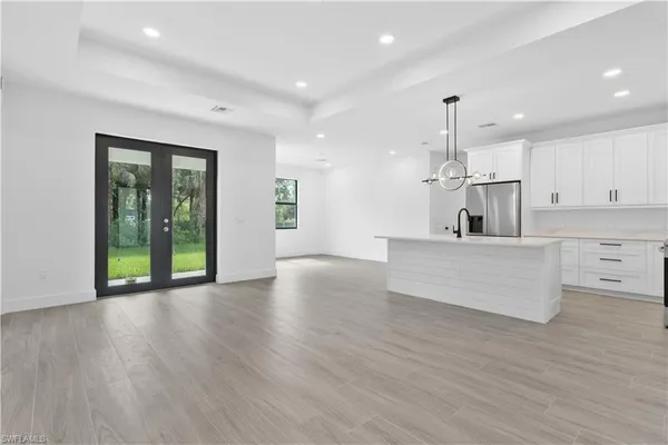 $529,900 | 2132 Desoto Boulevard South, Naples, FL 34117