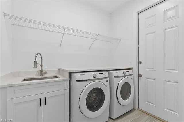 a bathroom with a toilet