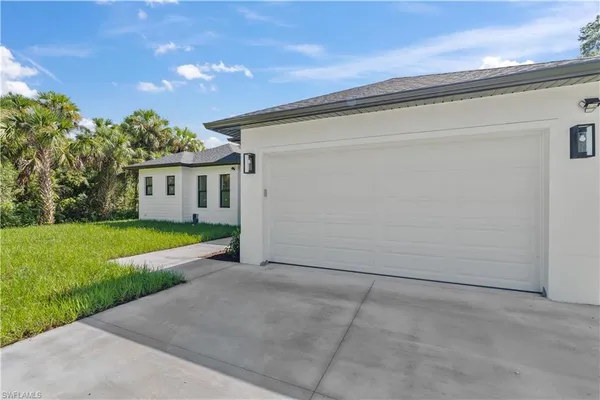 $529,900 | 2132 Desoto Boulevard South, Naples, FL 34117