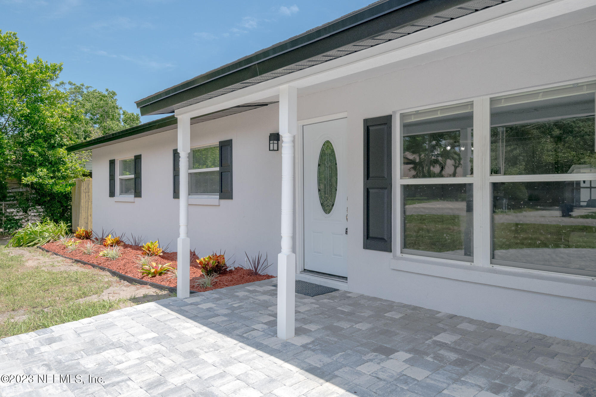 425 Penman Road Neptune Beach, FL 32266 - Photo 3 of 19 a outdoor space view with a outdoor space