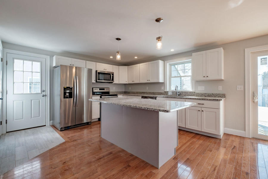 49 Bonnybriar Road South Portland, ME 04106 - Photo 2 of 10 20190311160806063163000000-o