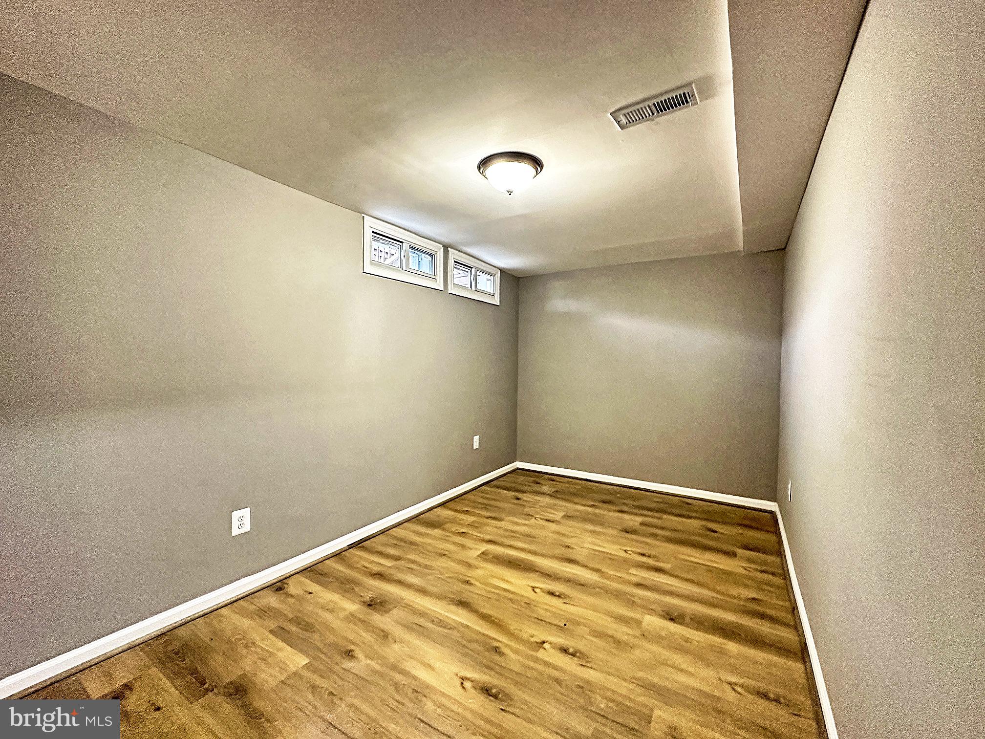 5702 Van Dyke Road Baltimore, MD 21206 - Photo 17 of 24 Gallery Image 17