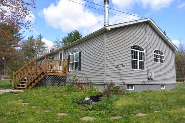 59 Jenness Road Epping, NH 03042 - Photo 3 of 22