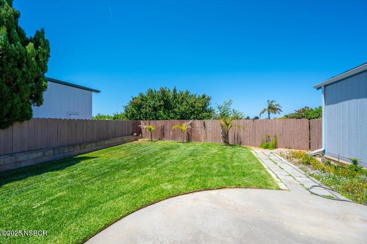 1104 Devonshire Place Santa Maria, CA 93455 - Photo 24 of 46 28-Backyard