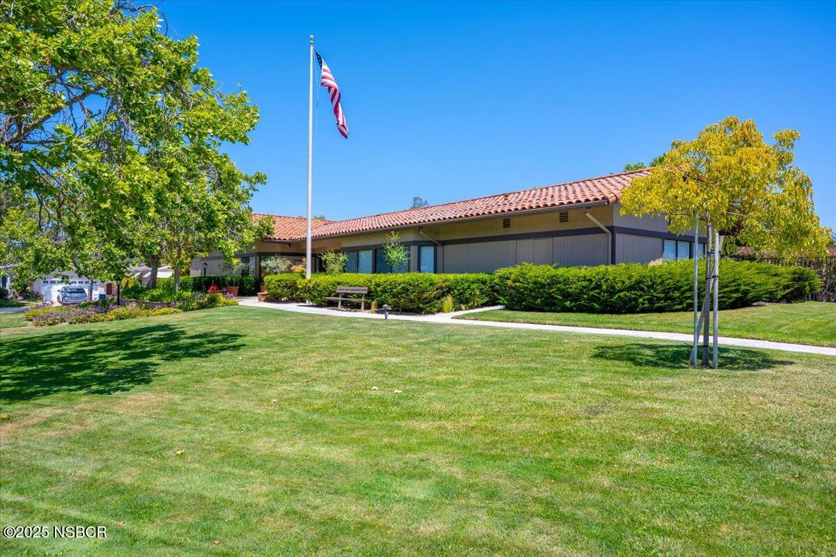 1104 Devonshire Place Santa Maria, CA 93455 - Photo 29 of 46 33-Clubhouse