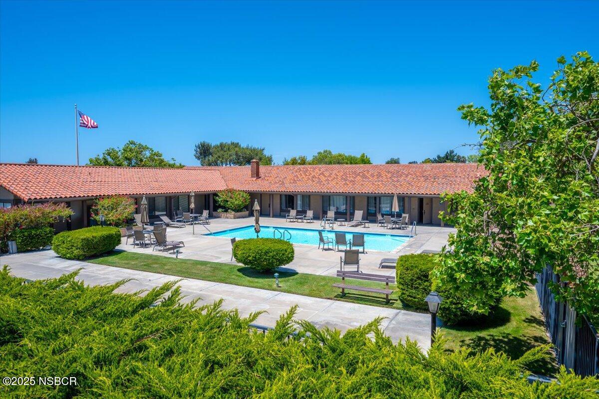 1104 Devonshire Place Santa Maria, CA 93455 - Photo 31 of 46 35-Clubhouse_Pool