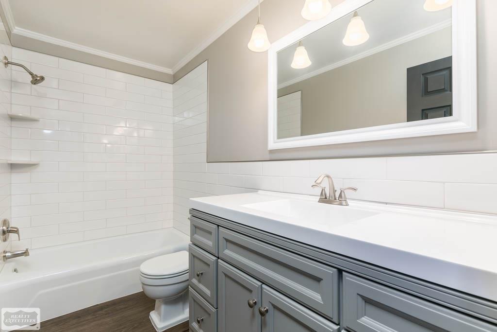 4917 Crooks Road Royal Oak, MI 48073 - Photo 16 of 20 31374573-15.JPG