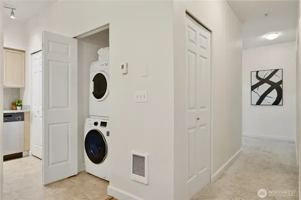 $389,000 | 18930 Bothell Everett Highway, Unit E103, Bothell, WA 98012