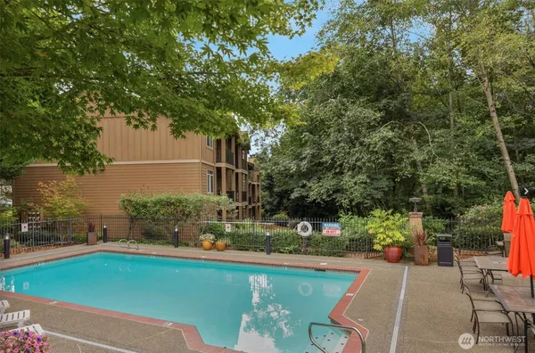 $389,000 | 18930 Bothell Everett Highway, Unit E103, Bothell, WA 98012