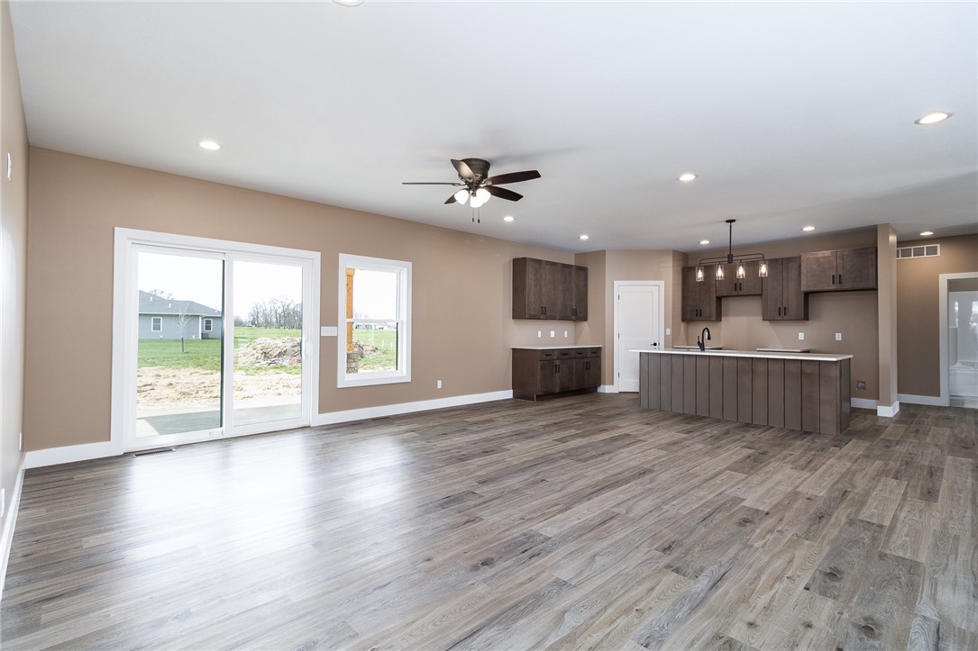 13147 Country Club Road Effingham, IL 62401 - Photo 10 of 32