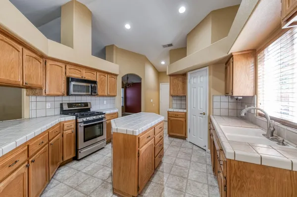 $439,900 | 168 Makenna Drive, Madera, CA 93637