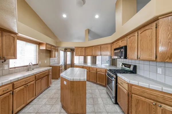 $439,900 | 168 Makenna Drive, Madera, CA 93637