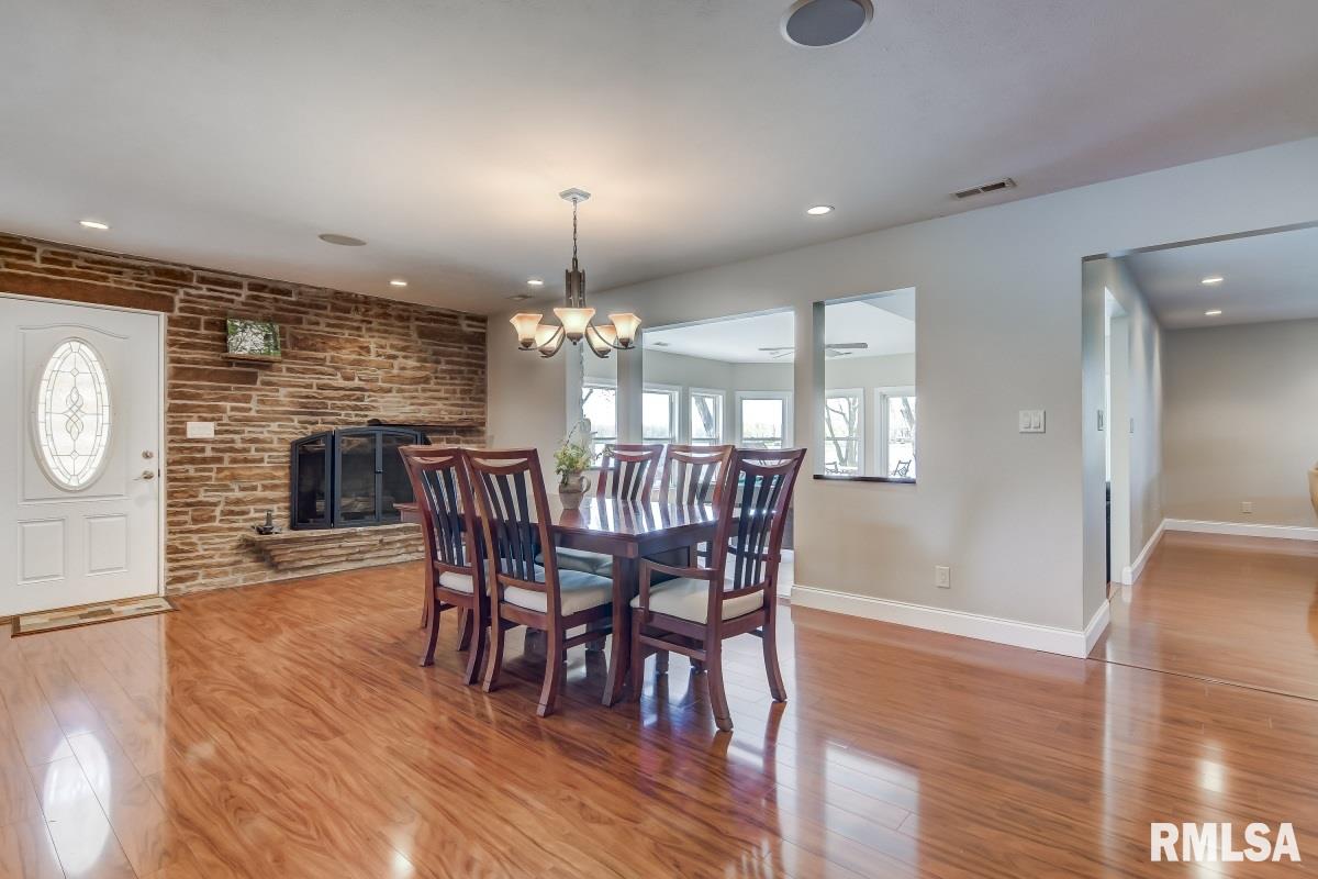 49 Fairview Lane Springfield, IL 62711 - Photo 8 of 36