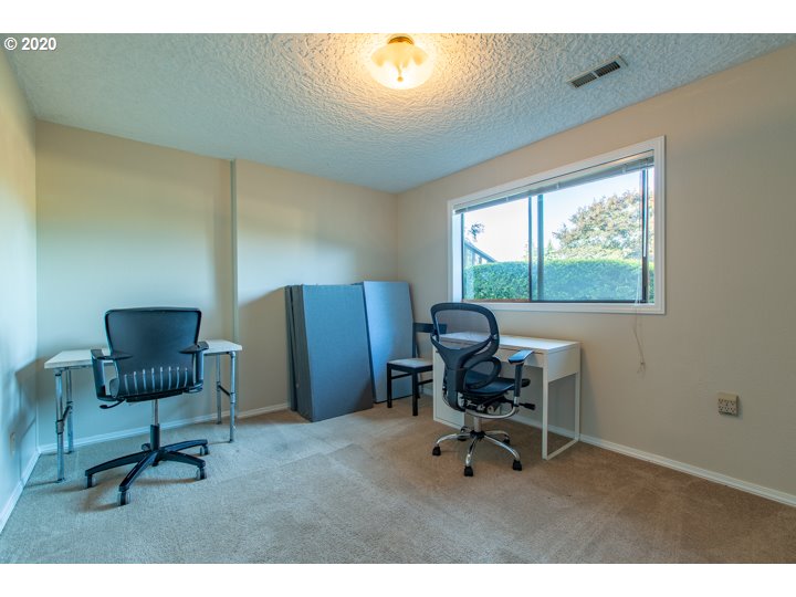 16110 Northeast 35th Avenue Ridgefield, WA 98642 - Photo 25 of 32