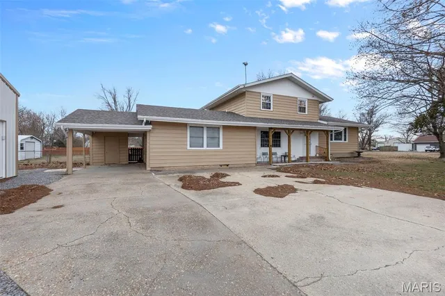 $260,000 | 119 Depro Avenue, Sikeston, MO 63801