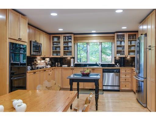 8 Merifield Lane Natick, MA 01760 - Photo 9 of 32 Gallery Image 9