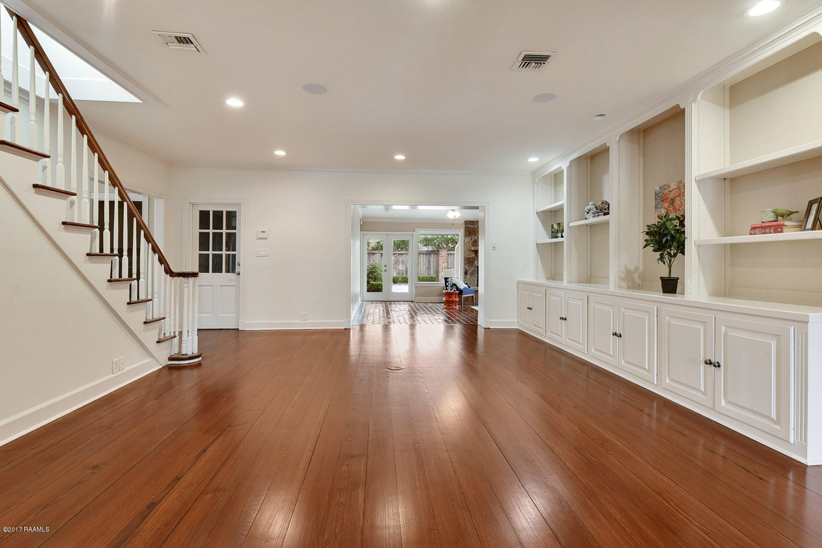1209 Greenbriar Road Lafayette, LA 70503 - Photo 5 of 23