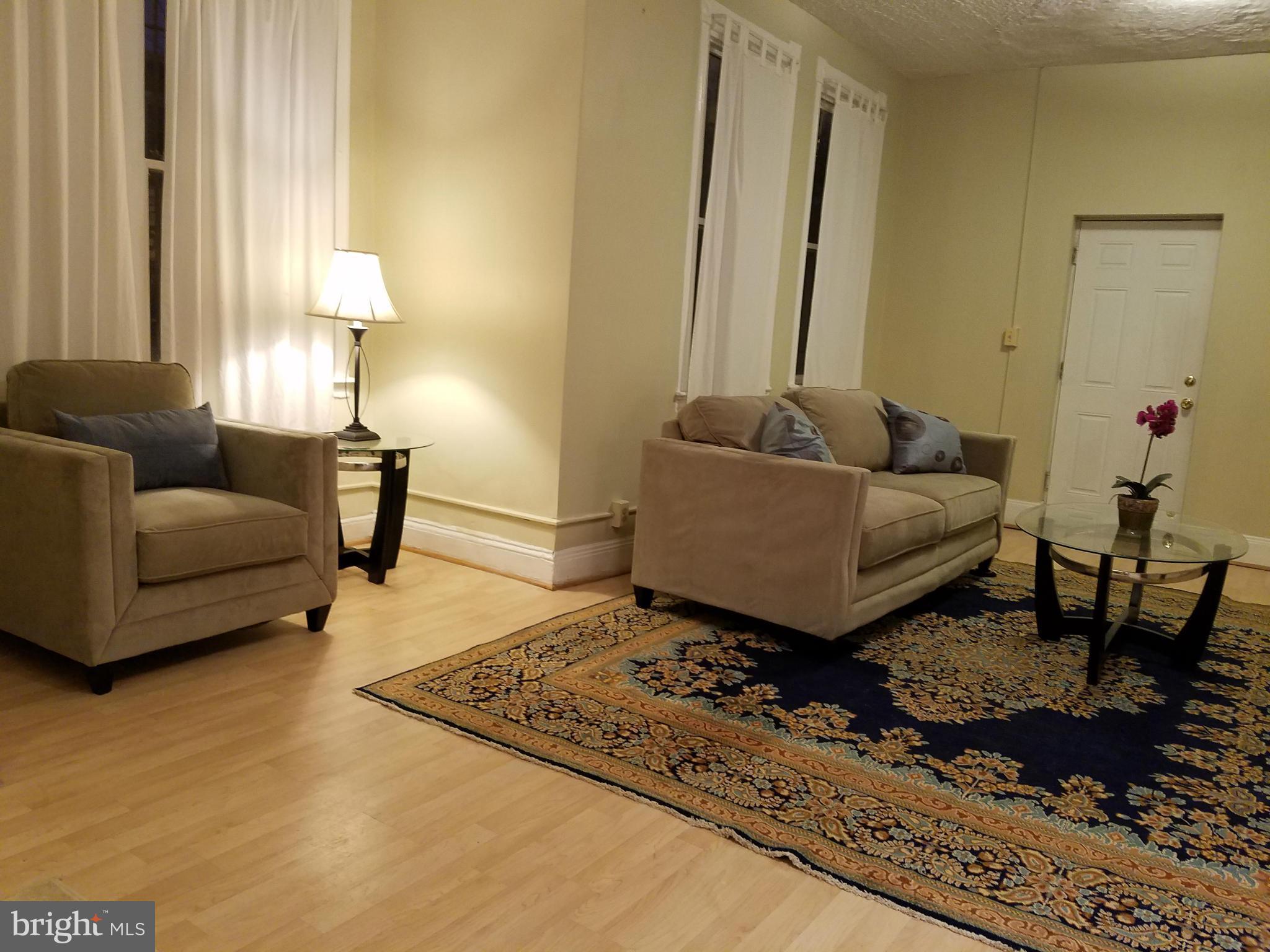 85 R Street Northwest Washington, DC 20001 - Photo 11 of 28 Living Room