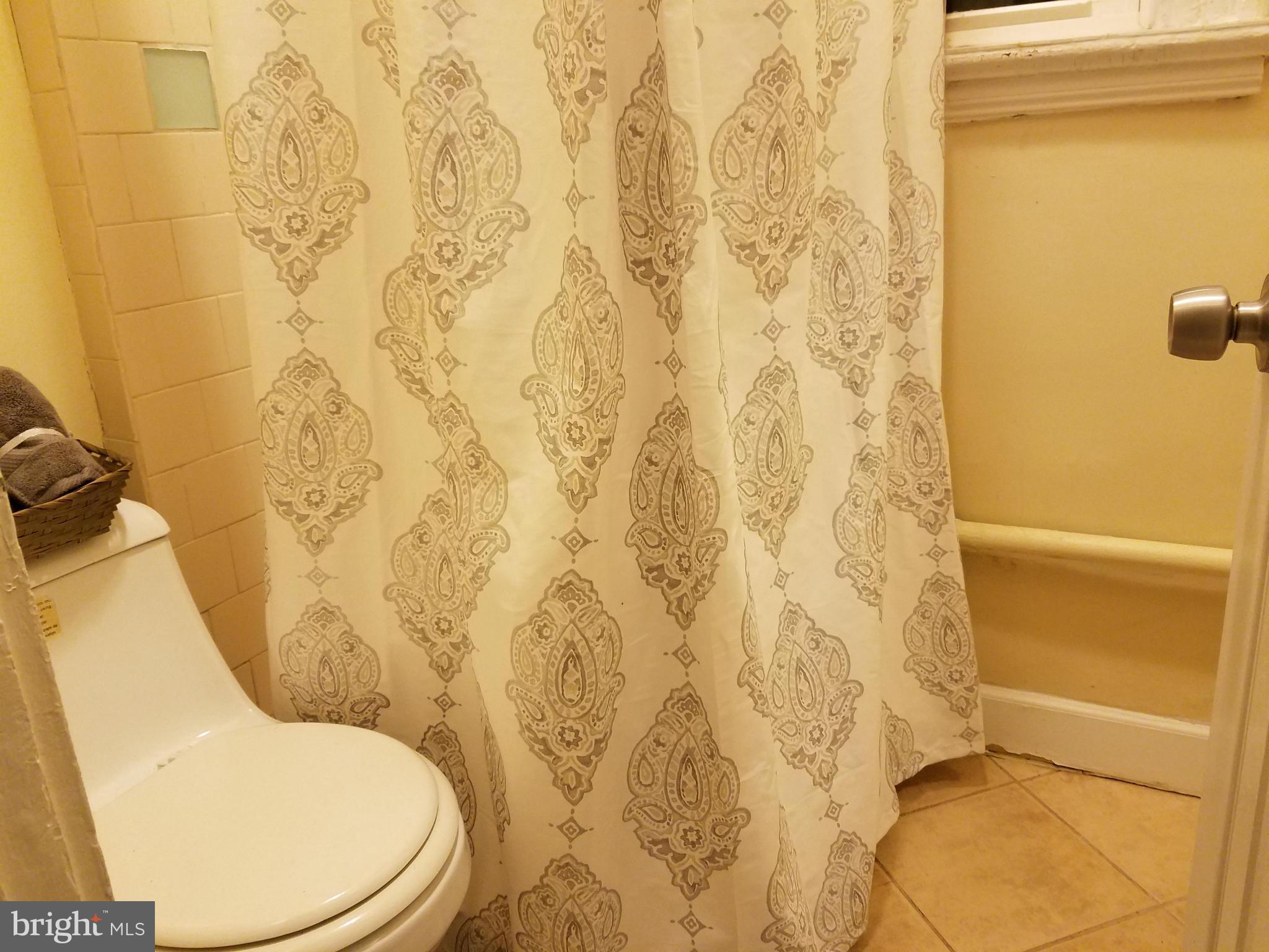 85 R Street Northwest Washington, DC 20001 - Photo 20 of 28 Full Bath 1 of 2