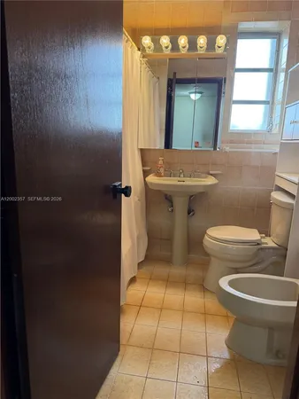 $3,000 | 251 Southwest 69th Avenue, Miami, FL 33144