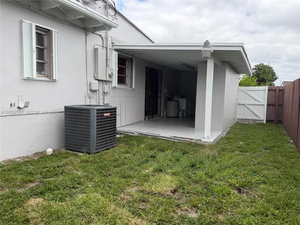 $3,000 | 251 Southwest 69th Avenue, Miami, FL 33144