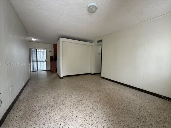 $3,000 | 251 Southwest 69th Avenue, Miami, FL 33144