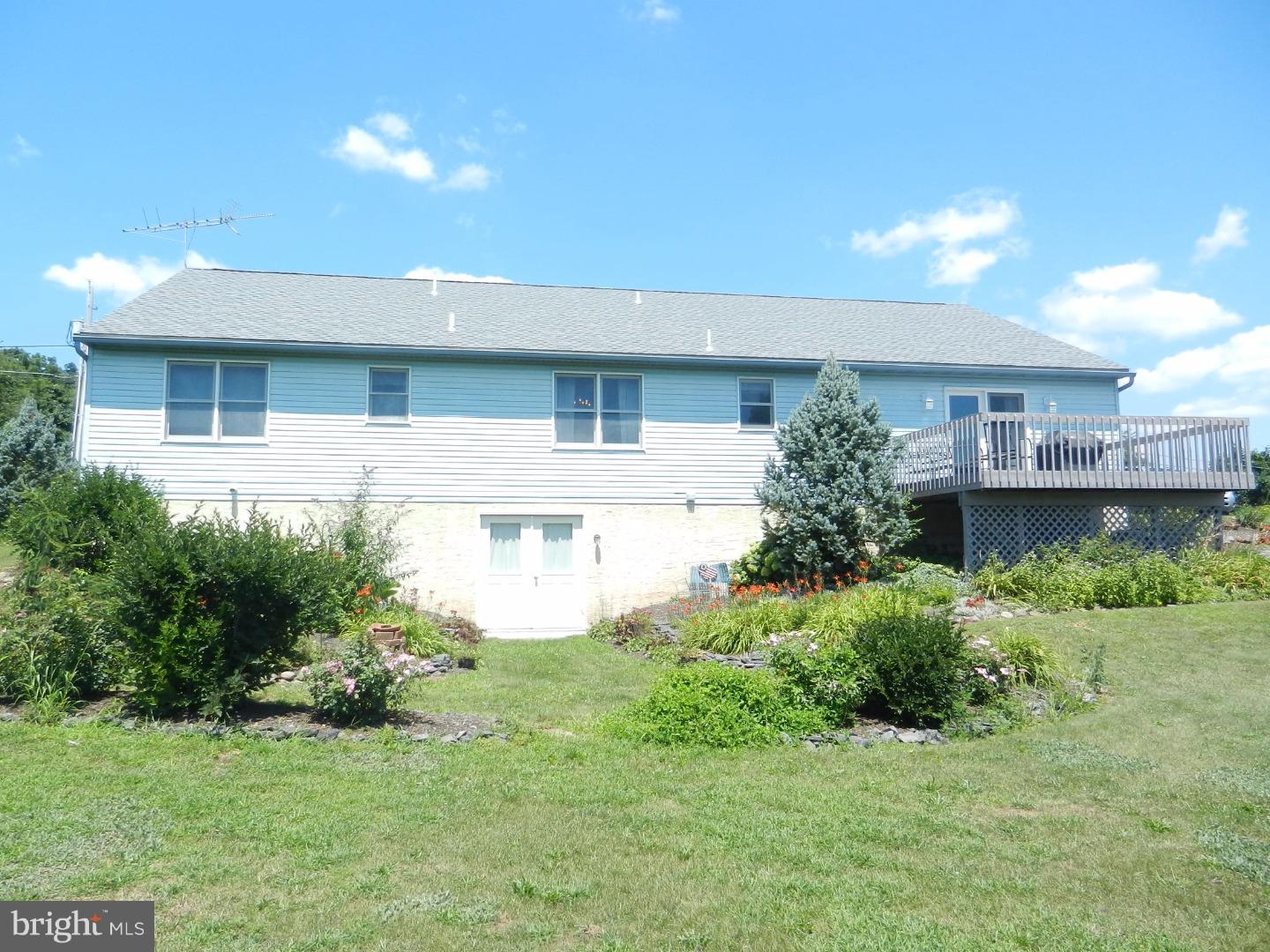 389 Golf Course Road Birdsboro, PA 19508 - Photo 2 of 20 Gallery Image 2