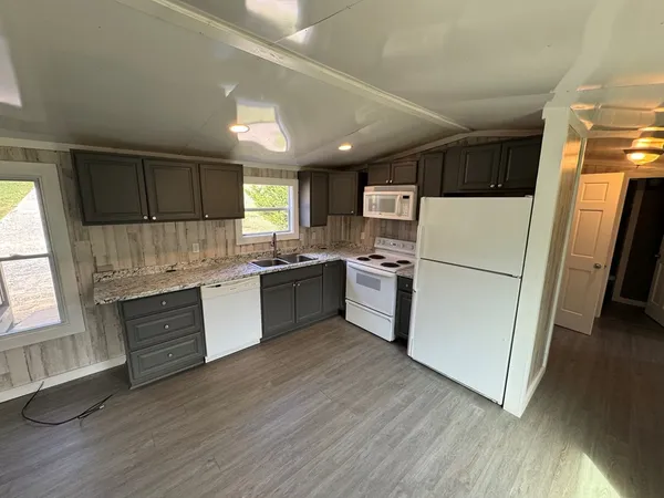 $1,500 | 465 Summit Street, Blue Ridge, GA 30513