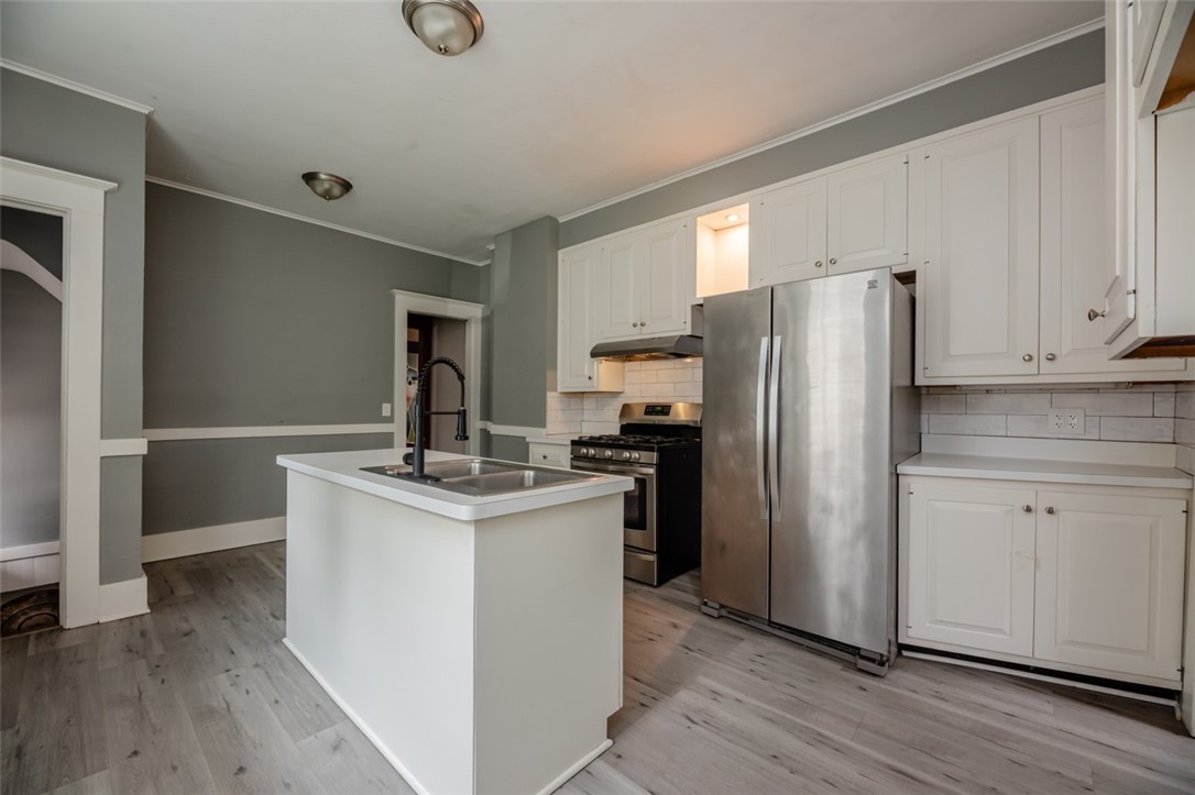 376 Barrington Street Rochester, NY 14607 - Photo 6 of 40 Gallery Image 6