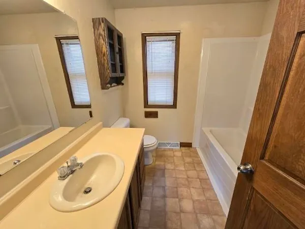 $230,000 | 214 Pearl Avenue, Shawano, WI 54166