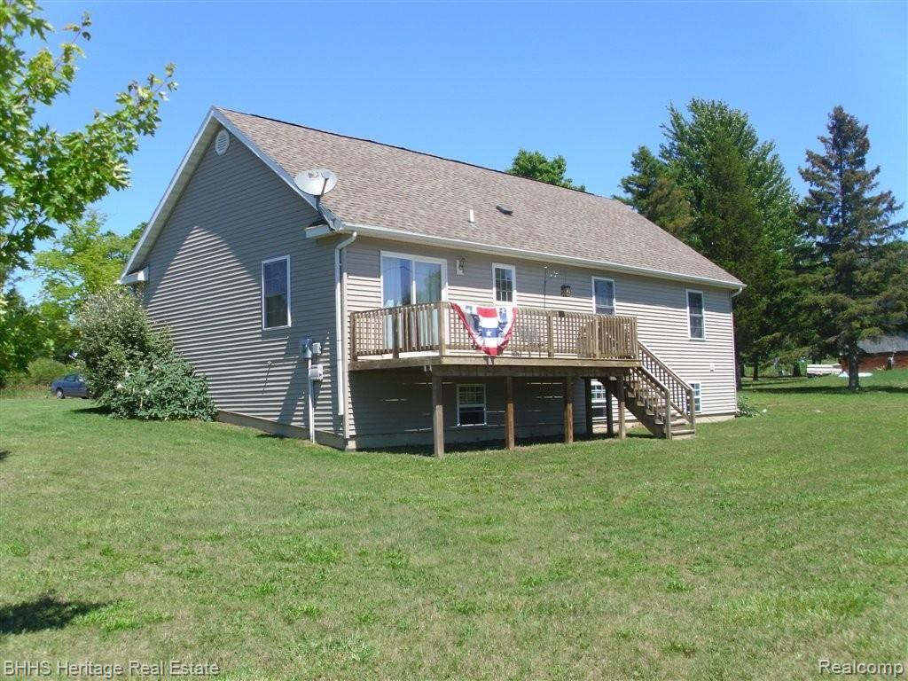 106 Wright Road Howell, MI 48843 - Photo 2 of 11 DSCI0083.JPG
