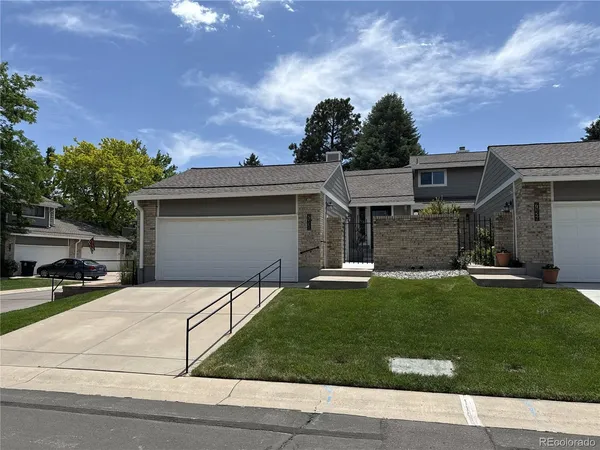 $429,900 | 7130 South Vine Circle East, Centennial, CO 80122