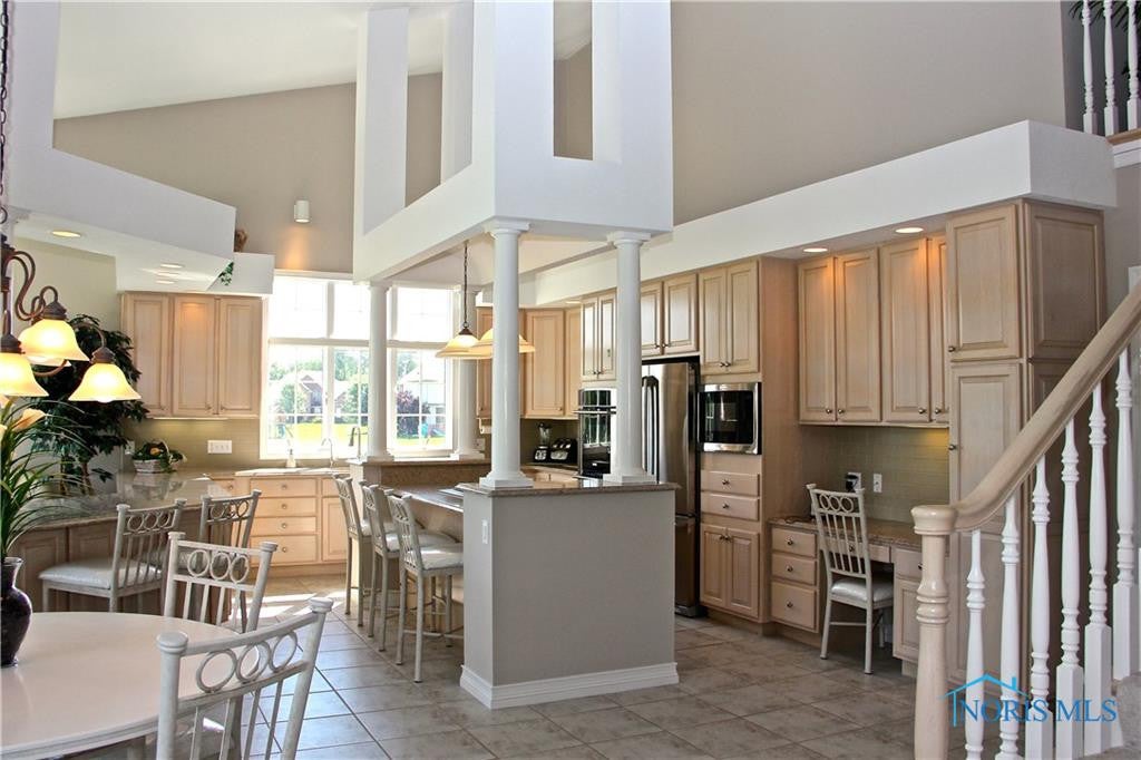 26224 Seminary Road Perrysburg, OH 43551 - Photo 8 of 35 Gallery Image 8