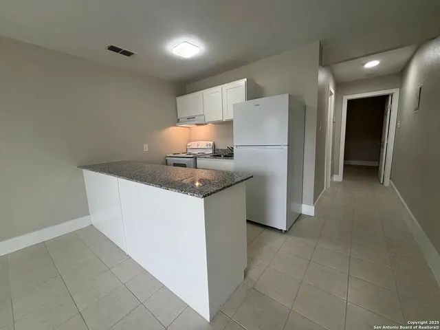 $950 | 1303 Philadelphia Street, Unit 2, Laredo, TX 78041