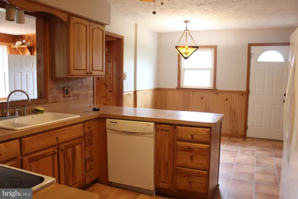 $3,450 | 216 Georgetown Road, Glassboro, NJ 08028
