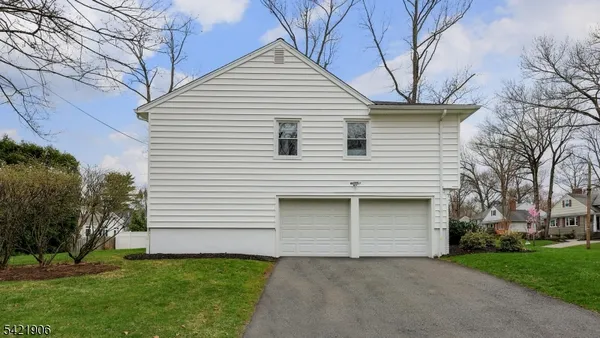 $1,399,000 | 401 Poe Avenue, Westfield, NJ 07090